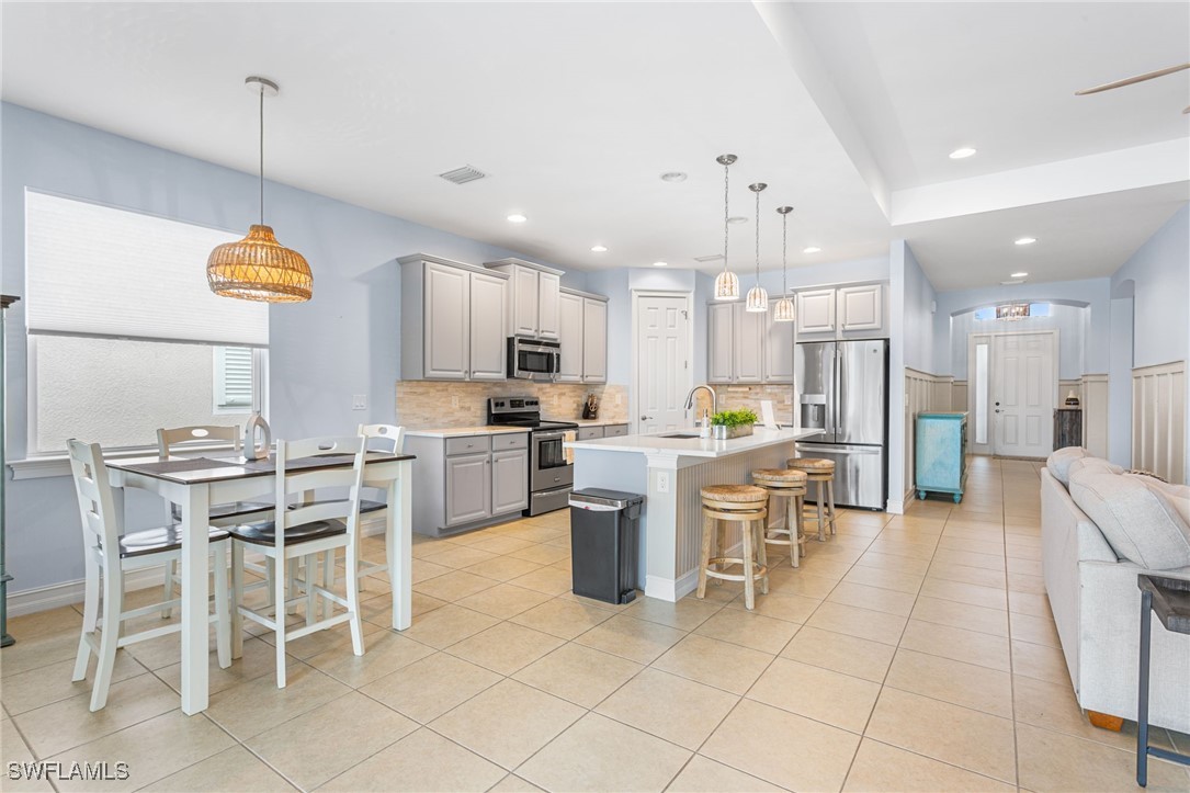 13104 SILVER THORN Loop