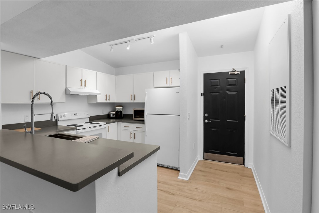 8224 Key Royal Circle 232