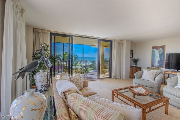 10851 GULF SHORE DR APT 301, NAPLES, FL 34108 - Image 2004e0a7a362f8e0cddaa9a199bf1006/2087331187
