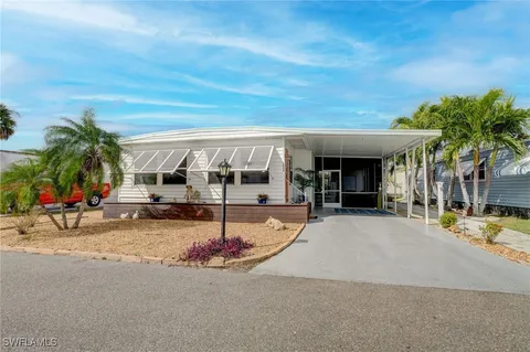 5554 Sir Walter, North Fort Myers, FL 33917 - MLS#: 225004280