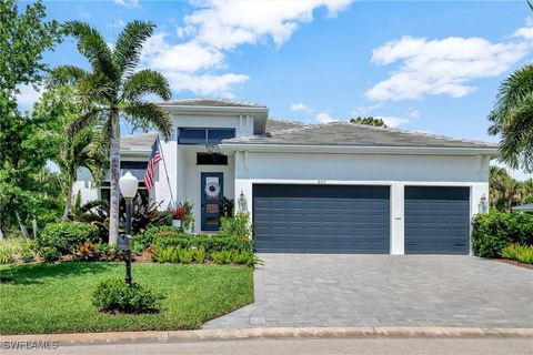 8517 S Lake Circle Fort Myers FL 33908