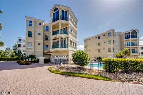 Tiny photo for 11160 Harbour Yacht Court #C, Fort Myers, FL 33908 (MLS # 2026035038)