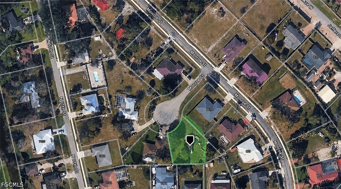 809 Monroe Court