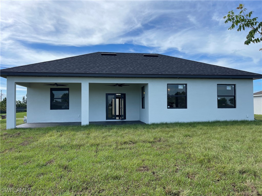 707 NE Juanita Place