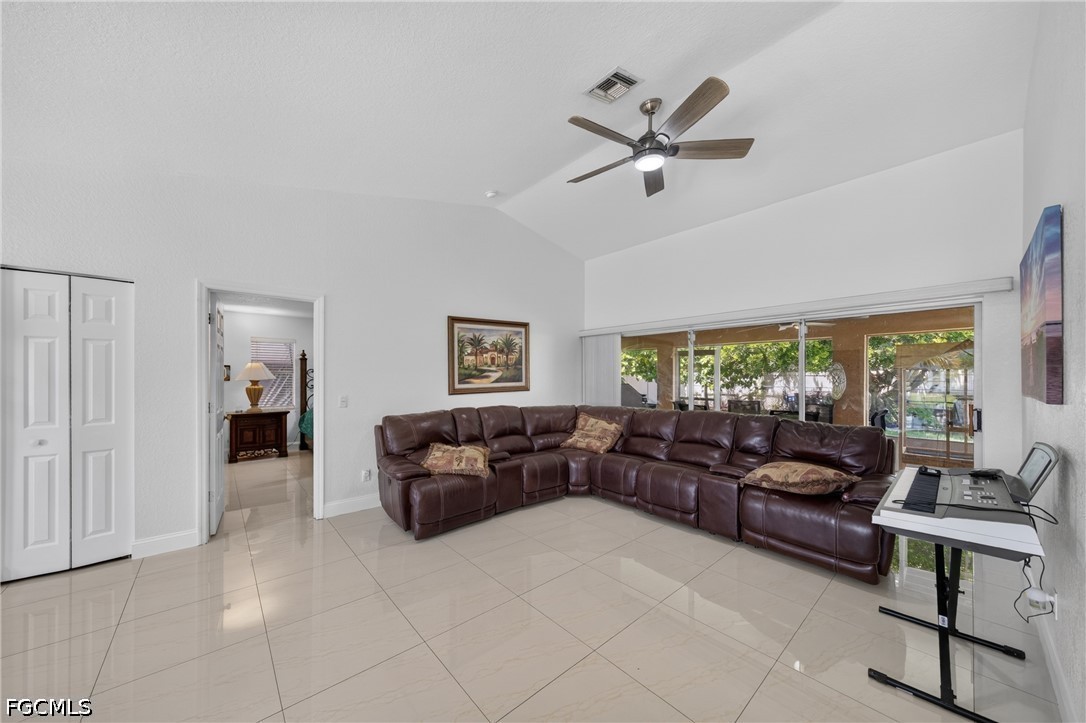 622 SE 10th Avenue