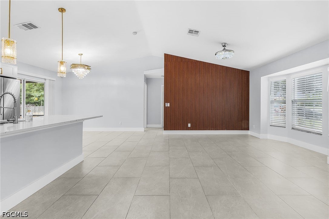 4407 6th Street W