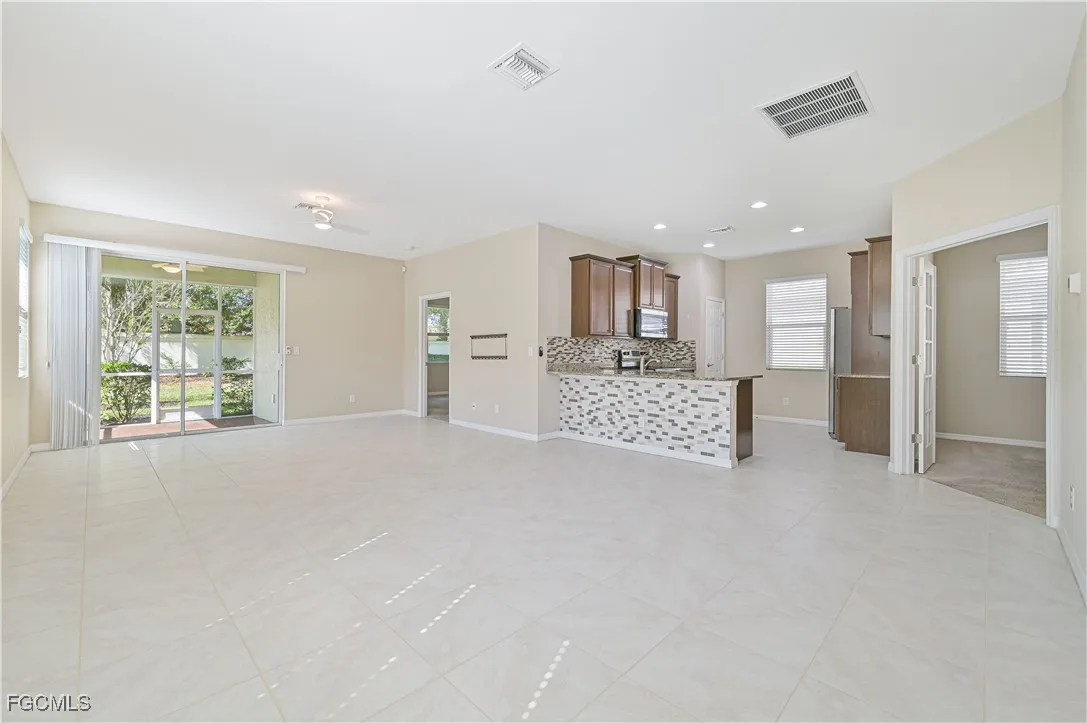 Alva, Florida 33920, United States, 3 Bedrooms Bedrooms, ,2 BathroomsBathrooms,Residential,Active,240095