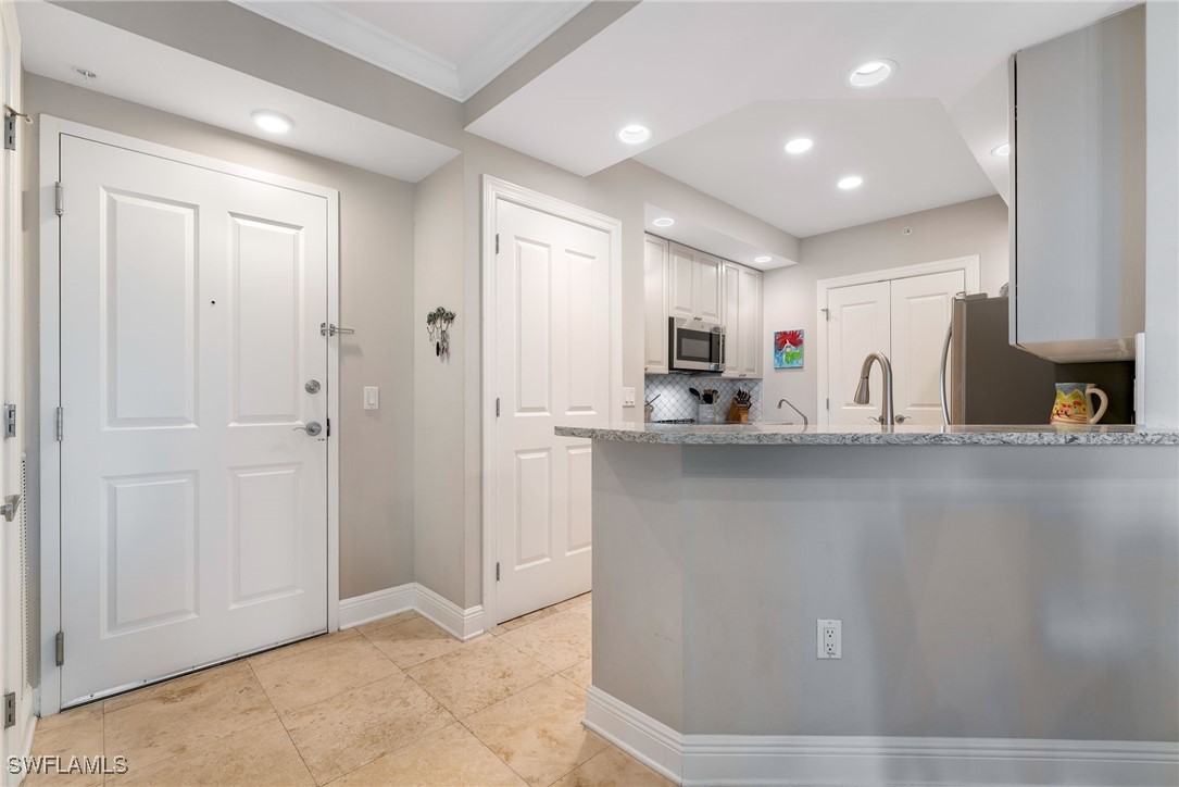2825 Palm Beach Boulevard 301
