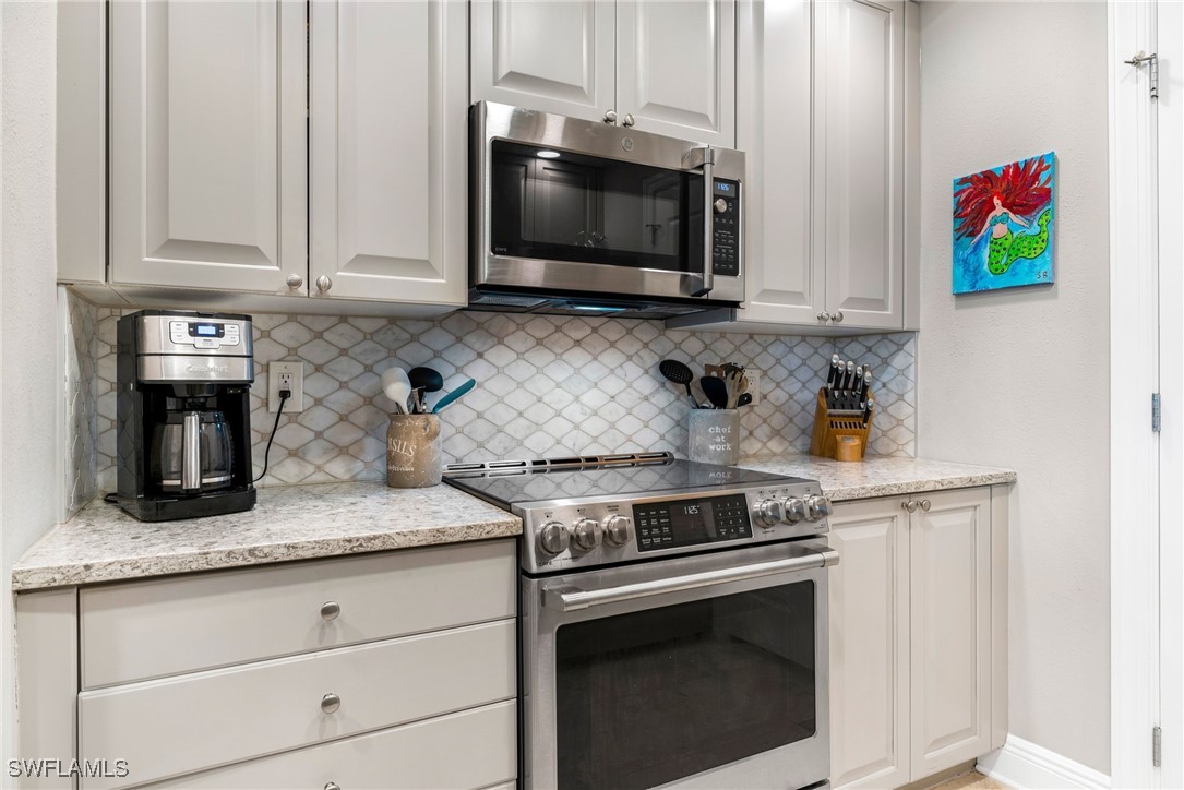 2825 Palm Beach Boulevard 301