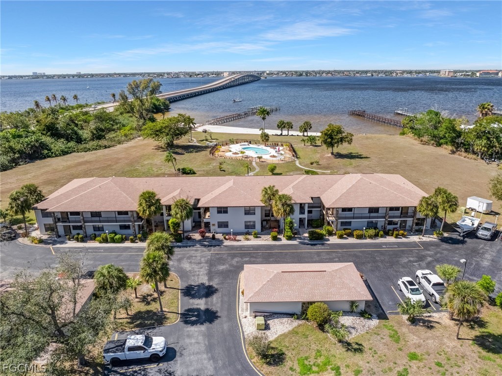 12498 Riverside Drive 205