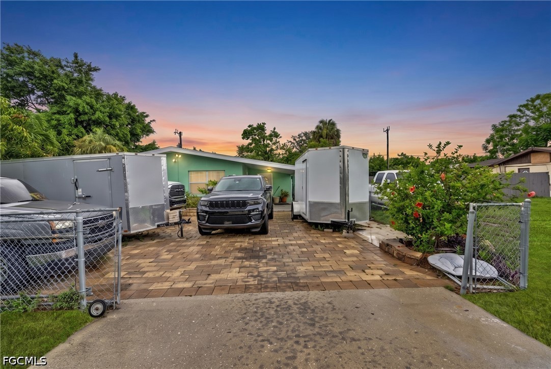 1847 Maple Drive