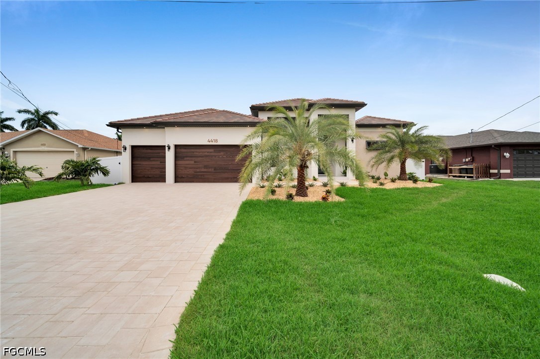 4418 SW 25th Place