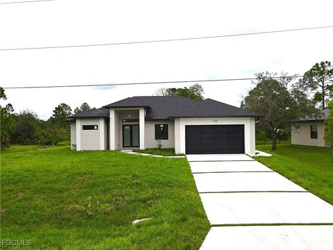 1102 Greenwood Avenue Lehigh Acres FL 33972