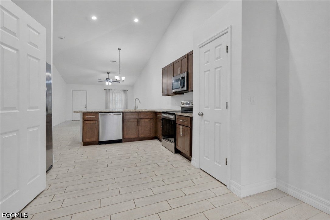 2412/2414 Richard Avenue S