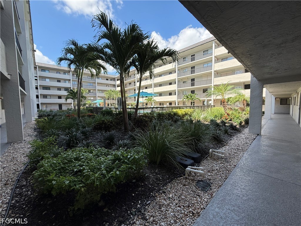 2121 Collier Avenue 109