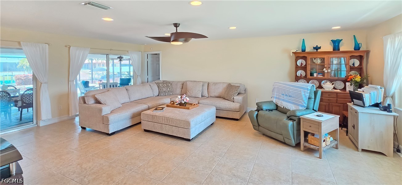 2926 SE 11th Place