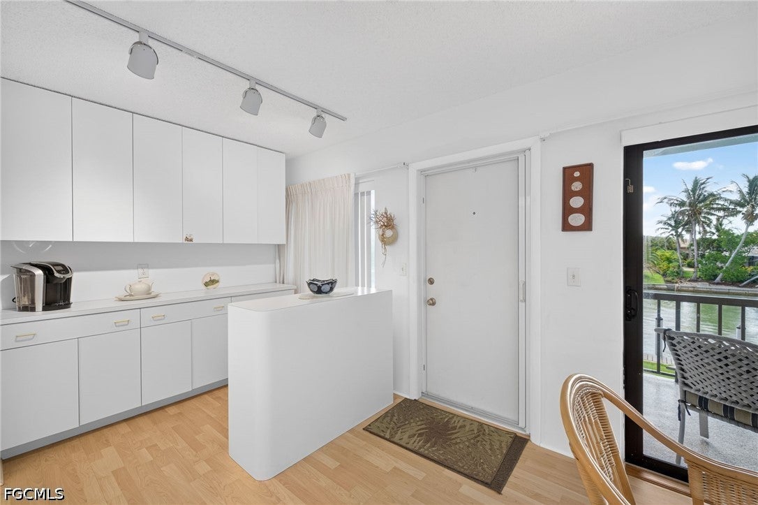 1250 Tennisplace Court E22