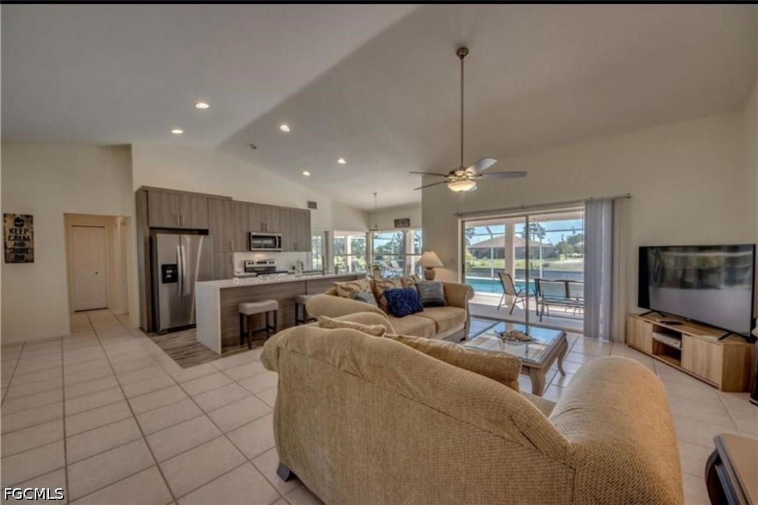 318 SW 28th Street