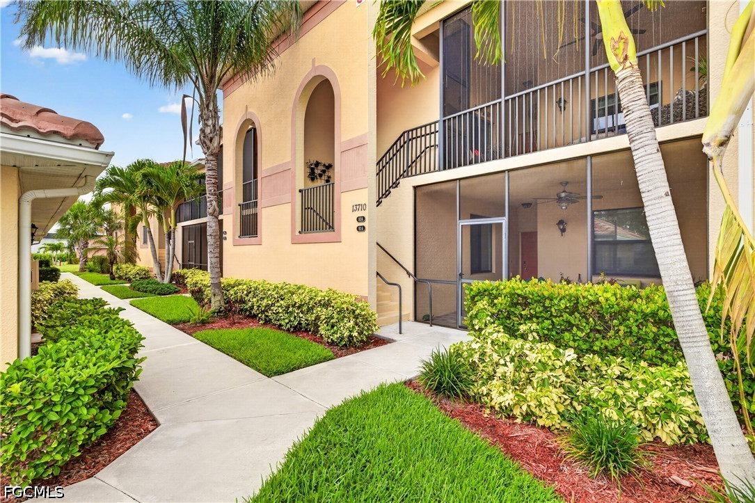 13710 Julias Way 924