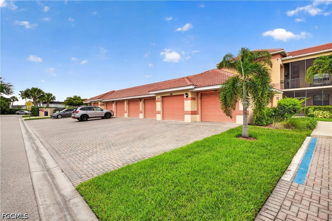 13710 Julias Way 924