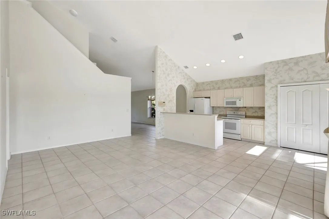 Bonita Springs, Florida 34135, United States, 3 Bedrooms Bedrooms, ,3 BathroomsBathrooms,Residential,Active,229584