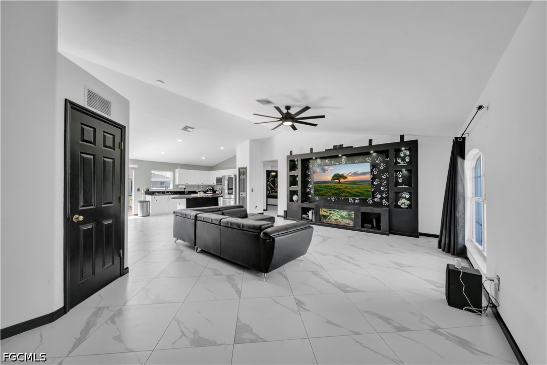 834 Sea Urchin Circle