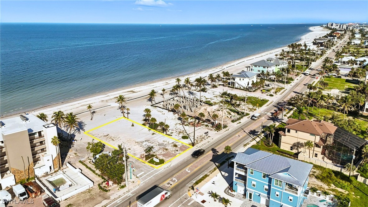 4360 Estero Boulevard