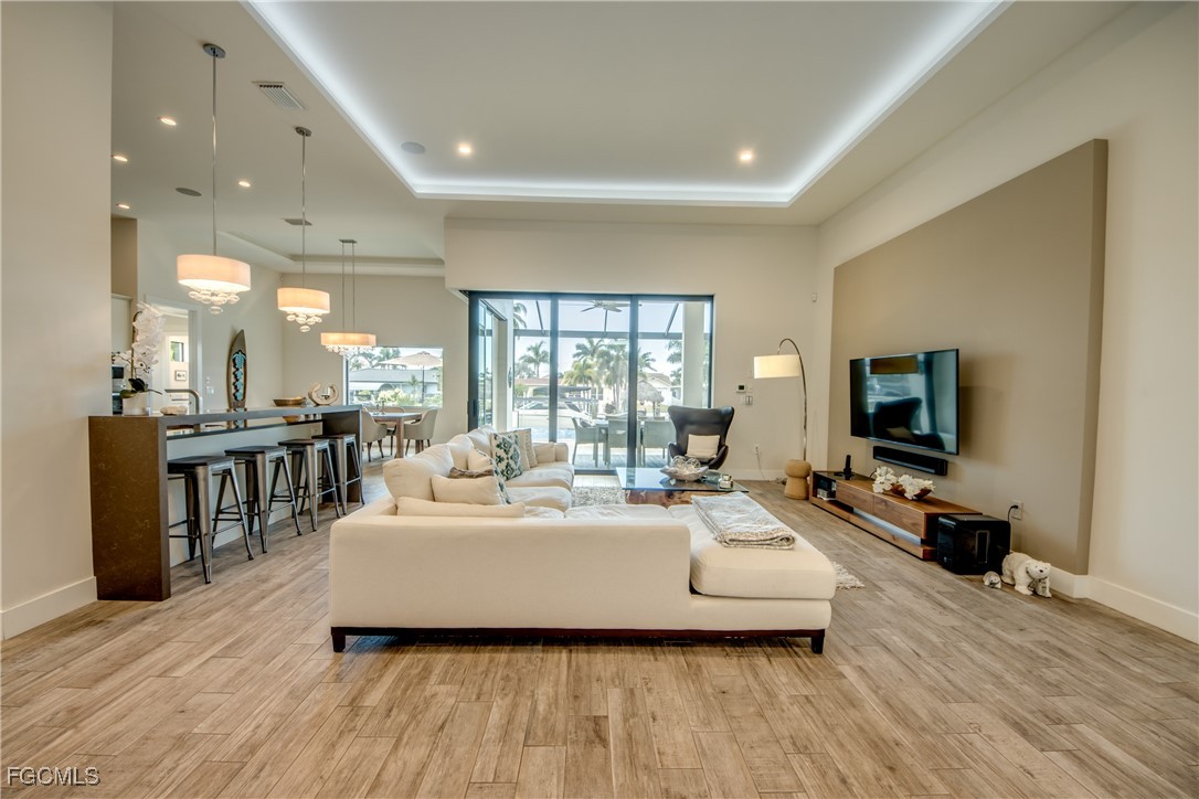 818 Montclaire Court