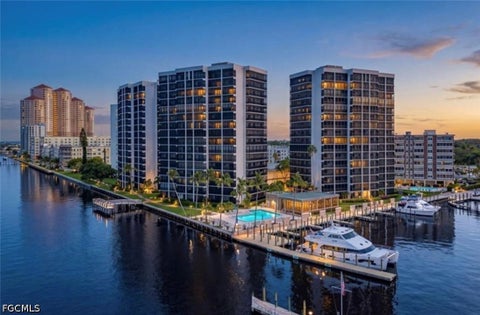 Photo of 1900 Virginia Avenue #203, Fort Myers, FL 33901 (MLS # 2026042423)