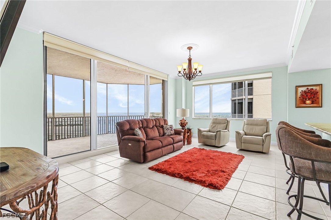 2104 W First Street 3204