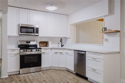 Tiny photo for 1310 La Faunce Way, Fort Myers, FL 33919 (MLS # 2025012807)