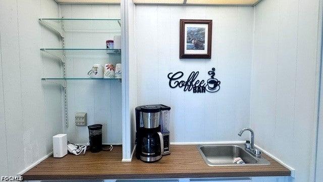 5501 Colonial Road 229