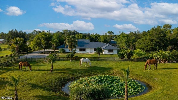 9200 NALLE GRADE RD, NORTH FORT MYERS, FL 33917 - Image 2568f222af9eaceed83e26cfbb6dce7f/632642470