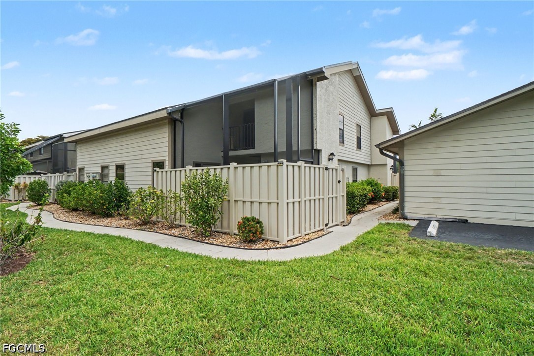 13204 Broadhurst Loop