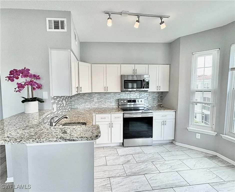 Estero, Florida 34134, United States, 2 Bedrooms Bedrooms, ,2 BathroomsBathrooms,Residential,Active,213131