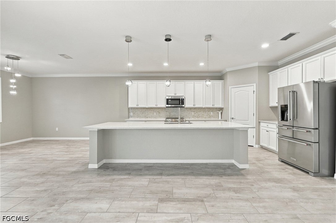 10081 Avalon Lake Circle