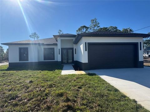 915 Cleveland Avenue Lehigh Acres FL 33972