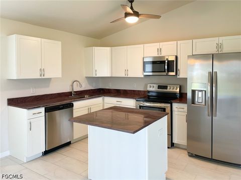 Tiny photo for 507 NE 7th Avenue, Cape Coral, FL 33909 (MLS # 2026020366)