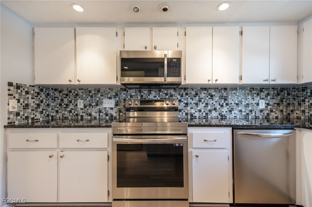 920 SE 46th Street 6