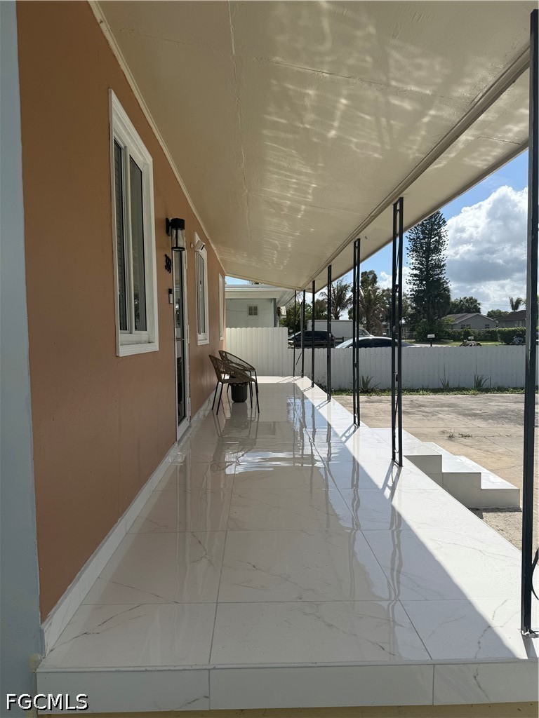 339 W Trinidad Avenue