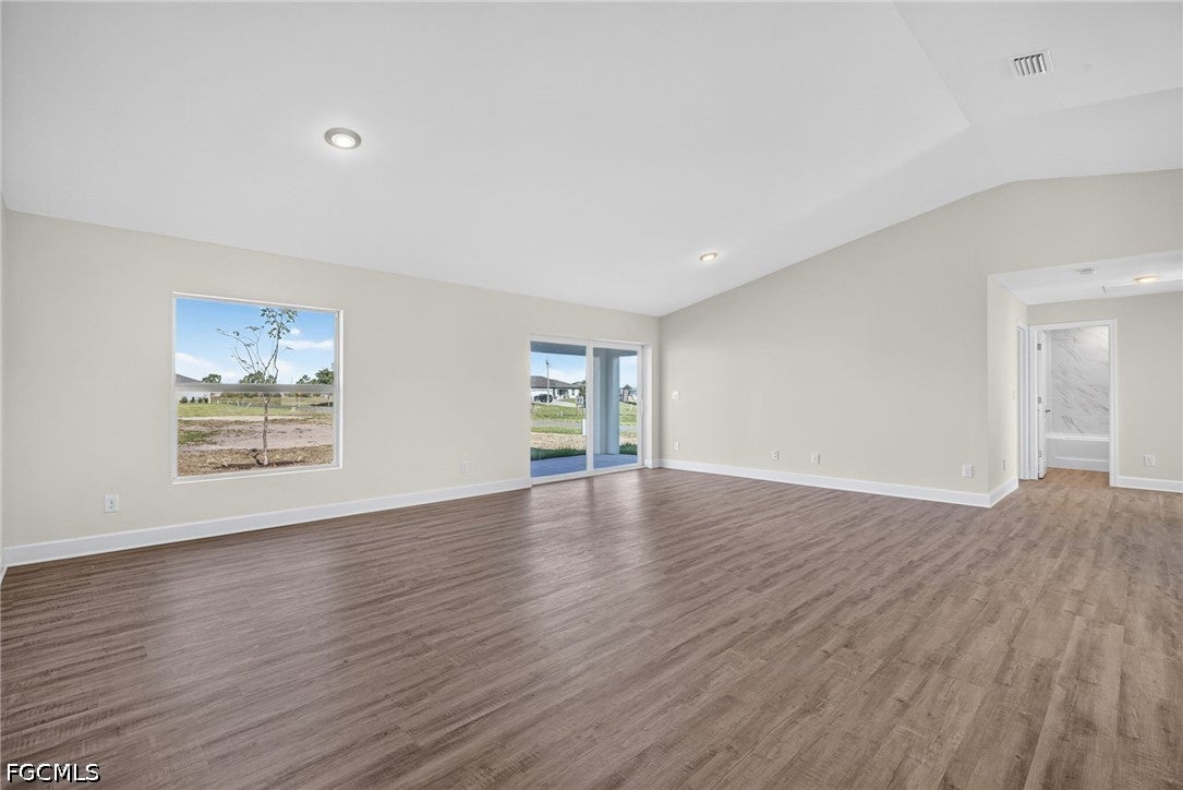 424 NW 17th Place