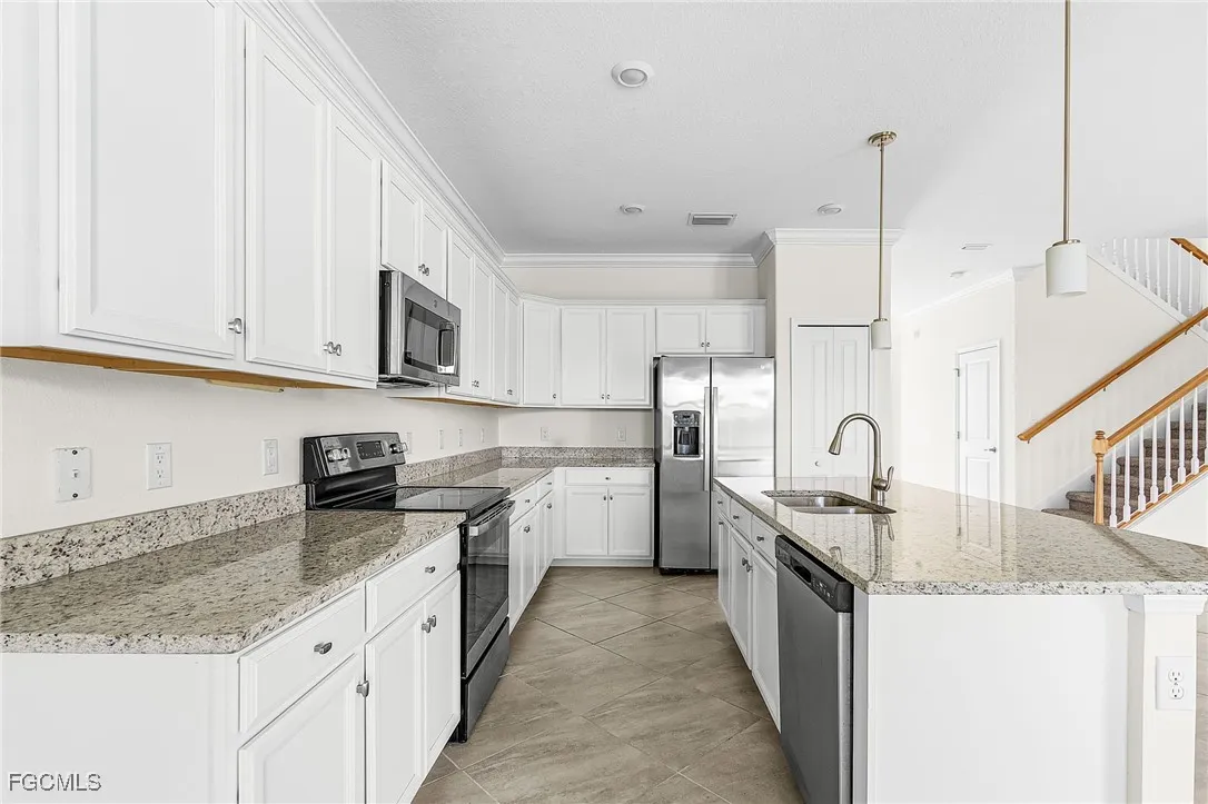 Fort Myers, Florida 33905, United States, 4 Bedrooms Bedrooms, ,3 BathroomsBathrooms,Residential,Active,221057