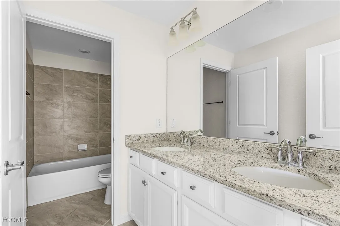 Fort Myers, Florida 33905, United States, 4 Bedrooms Bedrooms, ,3 BathroomsBathrooms,Residential,Active,221057