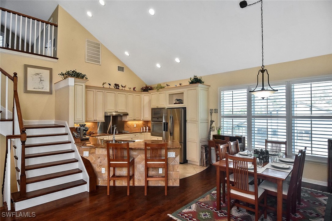 7233 Hendry Creek Drive