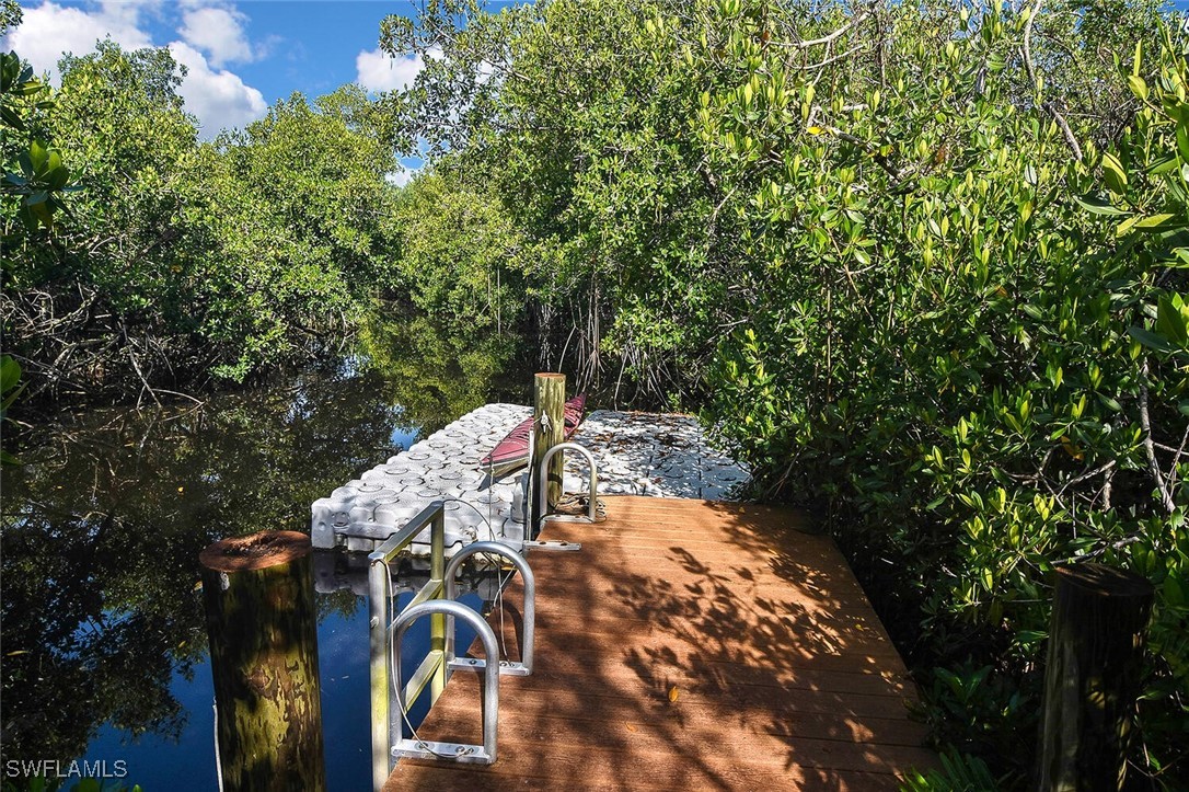 7233 Hendry Creek Drive