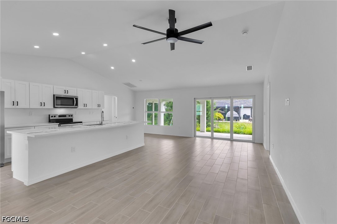 2221 NW 43rd Avenue