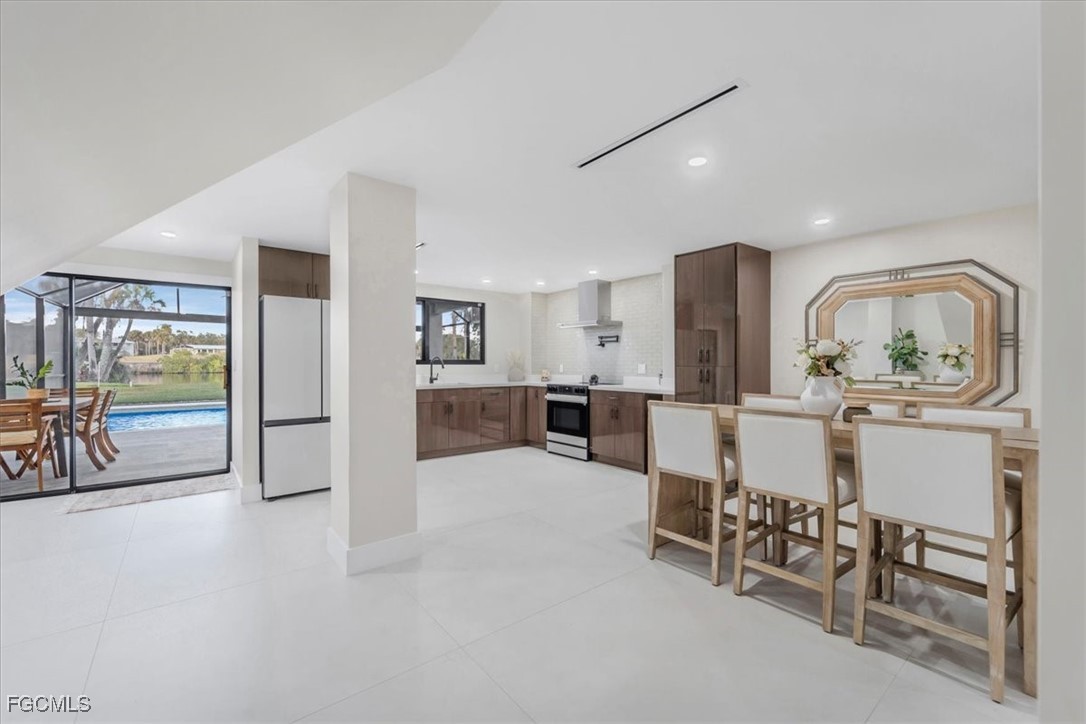 3990 FORT DENAUD Road