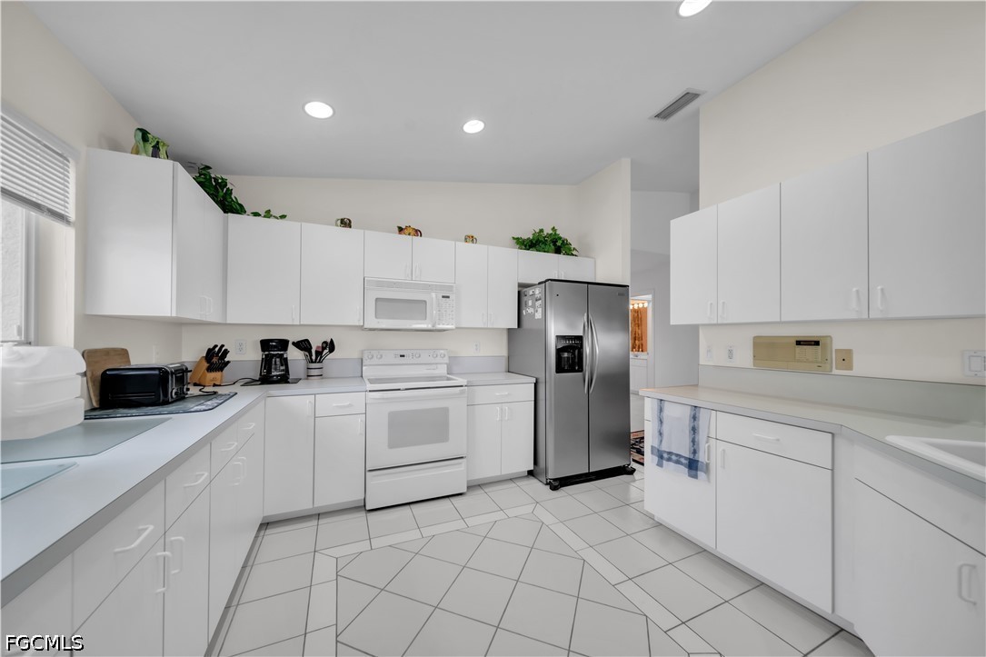 8460 Southbridge Drive 3