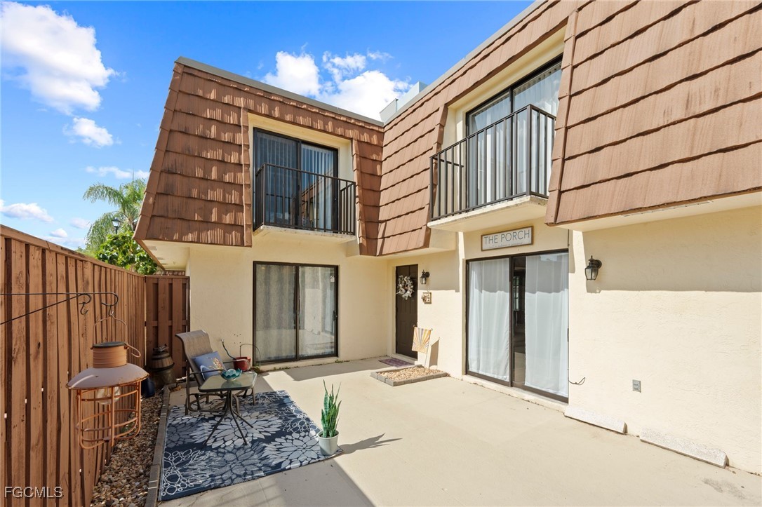 5210 Cedarbend Drive 4