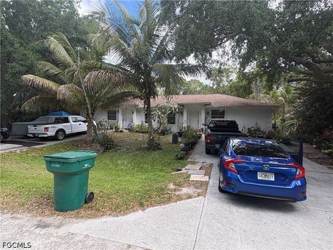 Photo of 3123 Pine Tree Drive, Naples, FL 34112 (MLS # 2026020364)